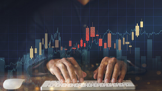 商务人士手使用计算机分析图表在屏幕上交易股票市场 商务人士手使用键盘检查图表图表股票的增长 目标成功的手人股票图表图表点图片