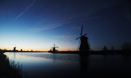 夜幕降临的荷兰磨坊 荷兰 美丽的世界 荷兰图片