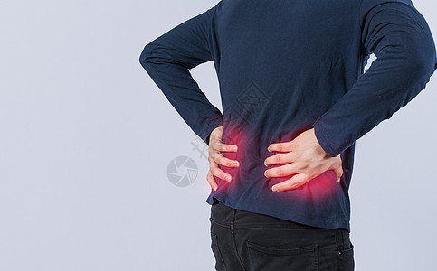 在孤立背景下有背部问题的人 腰椎问题概念 有脊柱问题的人 有背痛的酸痛人图片