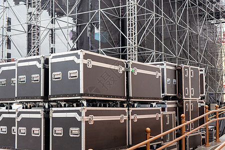 用于运输音乐会设备的箱子架子盒子游览乐队乐器安全贮存树干节日黑色技术背景图片