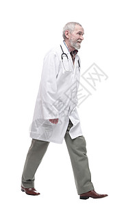 能够胜任的老年医生往前排程 在白色上被隔离图片