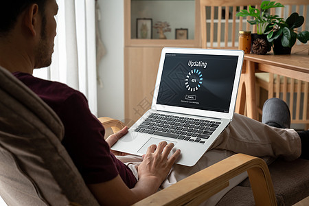 计算机软件更新 用于设备软件的调制版软件电脑展示安装下载程序人士互联网商业技术网络图片
