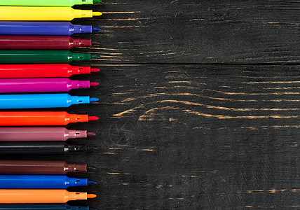 多彩标记荧光笔艺术卡片创造力毡尖铅笔红色性情桌子墨水图片