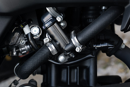金属摩托车零部件和管子近视图片
