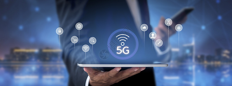 商业网络通信概念 5G 网络互联网移动无线 5g 互联网连接您手中的所有活动购物 金融 旅游 位置 联系人等与复制空间横幅药片电图片