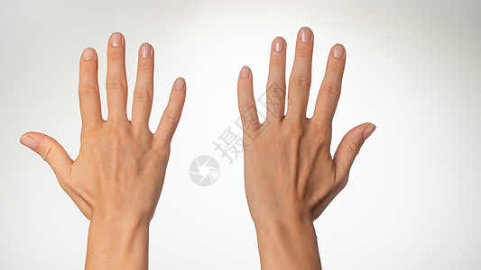 女人的手靠着手指 十只手从手掌后面图片