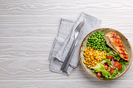 健康鸡胸 配沙拉盘子化合物桌子损失高架蔬菜菜单午餐碳水力量图片