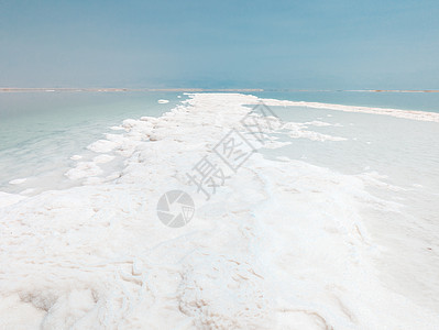 以色列Ein Bokek海滩的明青绿水地平线支撑海景盐渍卫生旅行岩石药品天空环境图片