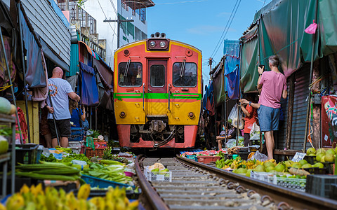 泰国假期旅游蔬菜地标食物乘客火车游客历史美功图片