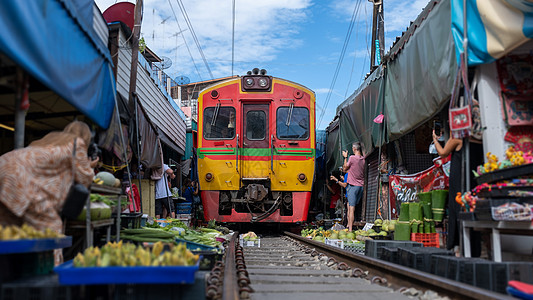 泰国铁路历史游客吸引力火车旅游乘客街道杂货店蔬菜图片