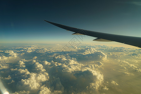 从飞机上看到的海区图象高度航空照片太阳水蒸气晴天天空白色直升机海拔背景图片