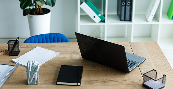 办公室模板白桌上带键盘 日记和其他天体的空白计算机桌面面板背景