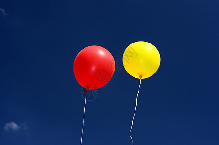 天空中的气球 生日 喜悦 快乐的 玩具 乐趣图片
