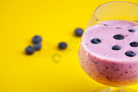 蓝莓饮料 鸡尾酒 玻璃 思慕雪 喝 食物 自然背景图片