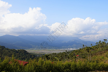 山区和云背景图片