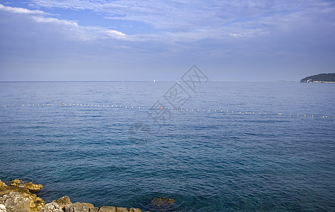 海滩 洛基 支撑 地平线 假期 沿海 晴天 海岸线 海岸 海滨图片