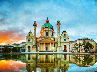 奥地利维也纳卡尔斯基奇市 古典 圆顶 卡尔教堂 雕像图片