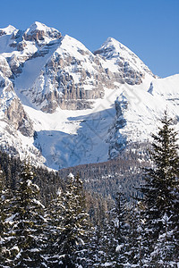 意大利冬季雪下高山 冬季意大利 自然 和平 休息图片