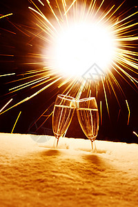 以香槟庆祝祝酒节 运动 快乐的 水晶 浪漫的 婚礼 嘶嘶声背景图片