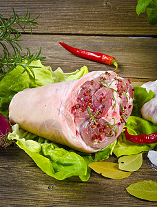 猪叉 酱 肉 传统 脆皮 男人 手 斧头 胆固醇图片