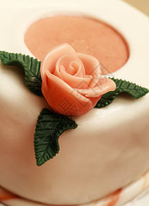 蛋糕加玛西潘玫瑰 甜点 礼物 糖 吃 生日图片