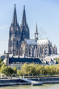 莱茵河岸科隆大教堂图片