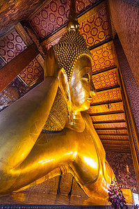 在泰国曼谷的Wat Pho寺庙靠后布丁达图片