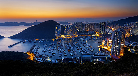 香港仔避风塘香港美丽的日落 阿伯丁台风庇护所 家 天际线背景