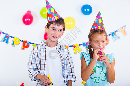 生日派对上的孩子 美丽的 男性 男生 聚集 笑图片