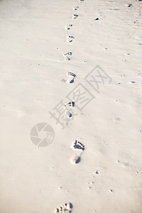 加勒比岛屿白沙上的人类足迹 百人脚印 夏天图片
