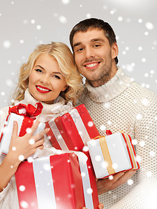 穿着带礼物盒的毛衣的家庭夫妇 男性 浪漫 盒子图片