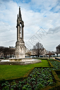 巴黎大教堂圣名 - 广场二十三 历史性 喷泉图片