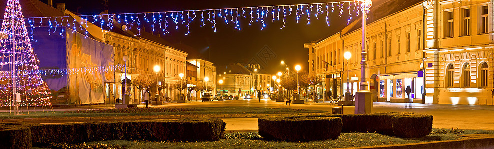 科普里维尼察镇圣诞节全景图片