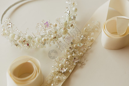 新娘的结婚饰品组成情况 时尚 美丽的 金子 优雅图片