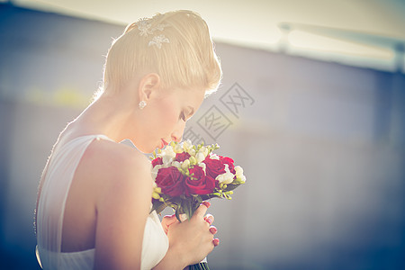 婚礼那天的美美新娘 奢华 阁楼 杂志 优雅 时尚背景图片