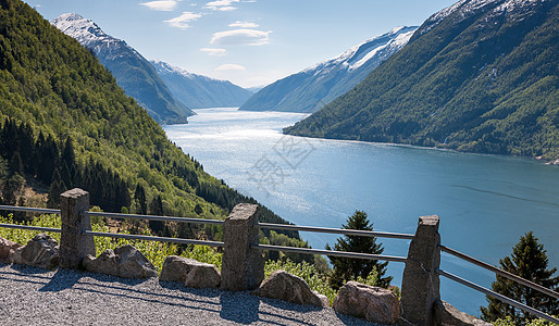 挪威峡湾的风景 夏天 春天 山 悬崖 海岸线 欧洲 盖朗厄尔峡湾图片