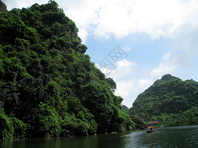 在特拉安的不明身份游客 石灰石 热带 山 桨手 旅行图片