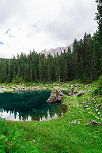 阿尔卑斯山湖 远足 季节 旅行 旅游 顶峰图片