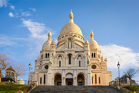 巴黎Montmartre的Casilica圣心教堂 日出图片