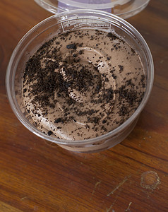 巧克力布丁 可可 杯子 脂肪 冻糕 营养 奶制品 熟的 鞭打图片