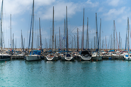码头停泊的帆船 游艇 旅游 自然 海滩 海岸 水 系泊图片