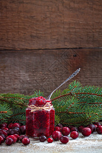 圣诞红莓果酱和新年俄罗斯传统甘糖中的新鲜红莓 奶制品 酸奶图片