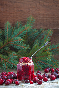 圣诞红莓果酱和新年俄罗斯传统甘糖中的新鲜红莓 甜点 庆祝图片