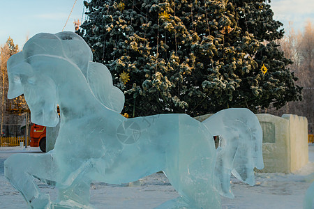 城市中的冰雕 文化 假期 清除 堵塞 冬天 砖 跑步图片