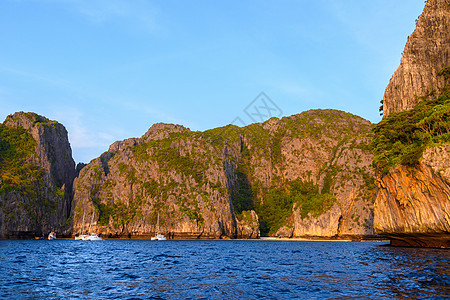 日落时的岩石悬崖 菲比莱岛 安达曼海 克拉比 泰国图片