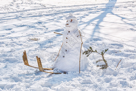 雪上雪人 冷冻 自然 圣诞节 越冬 冬眠的 白霜背景图片