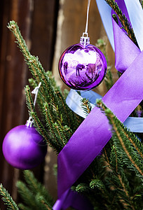 市场中的圣诞装饰 假期 树 灯 冬天 庆典图片