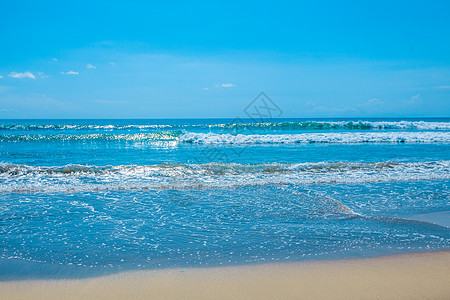 美丽的海滩和热带海 海洋 云 放松 天空 和平图片