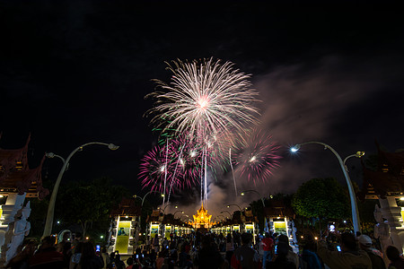 皇室2018年新年活动彩虹烟花 泰国 迈 地标图片