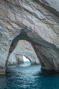 希腊Zakynthos岛的蓝色洞穴 见Thu山洞海岸图片
